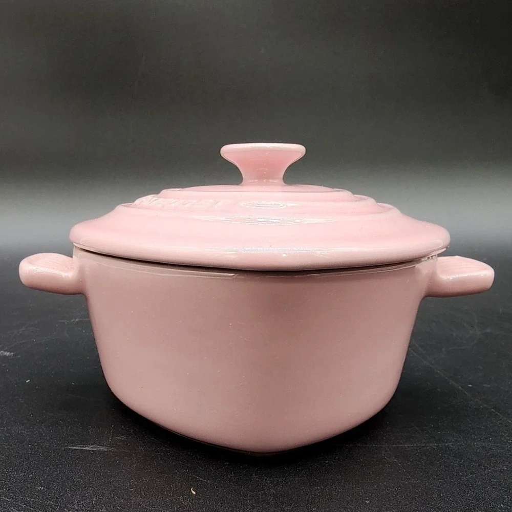 Le Creuset 4in Pink Heart Cocotte Mini Ramekin Stoneware Lidded Dish Valentines